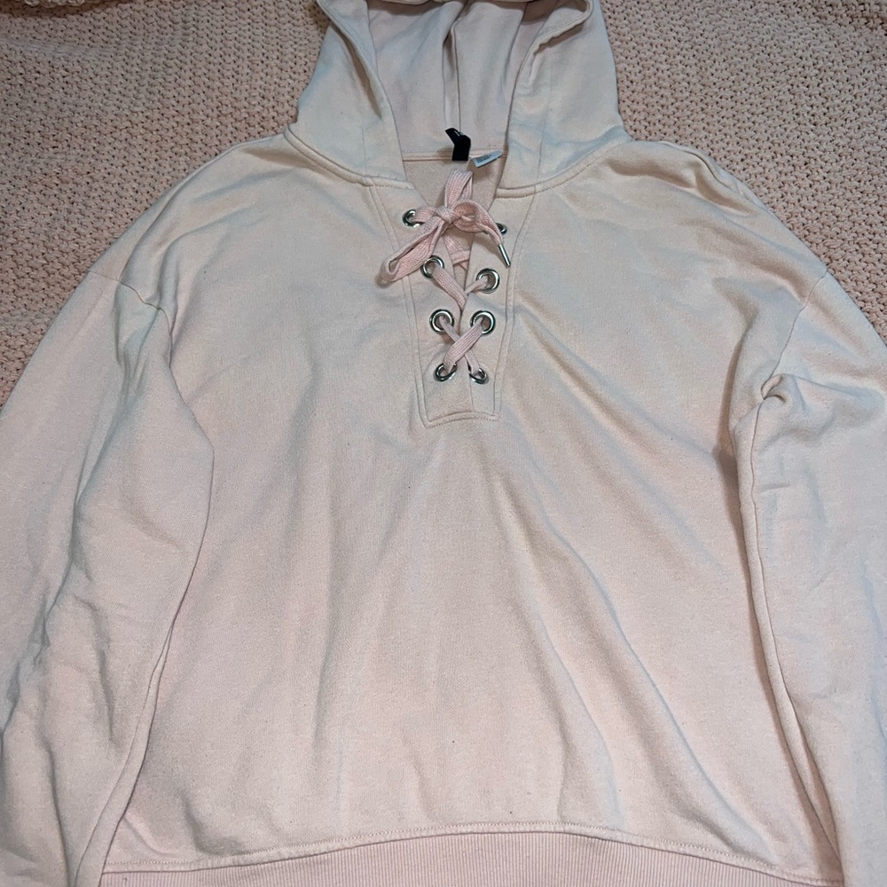 Form fitting sweater cardigan texture